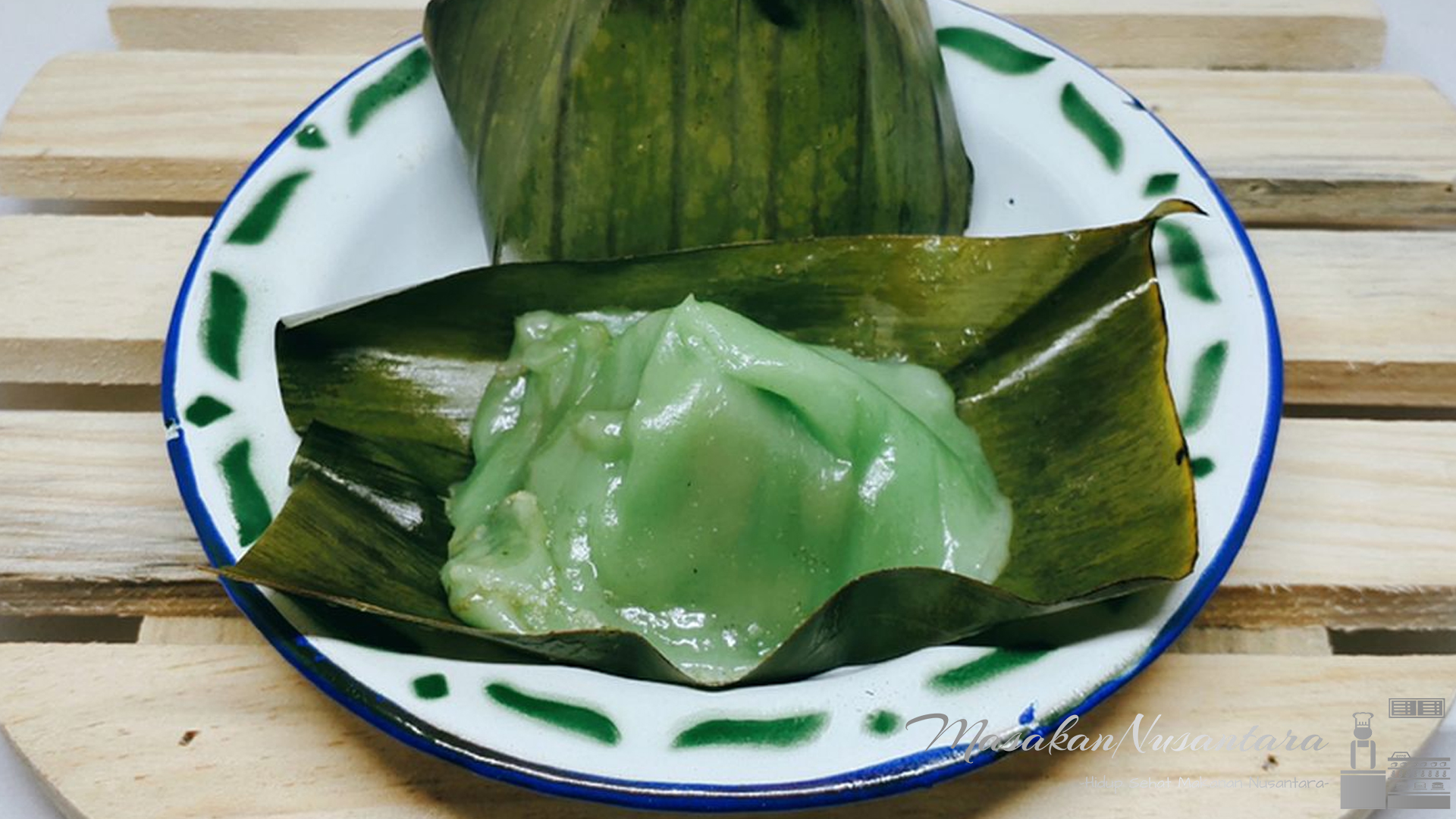 Mengenal Kue Mendut: Kelezatan Legit Berbalut Daun Pisang