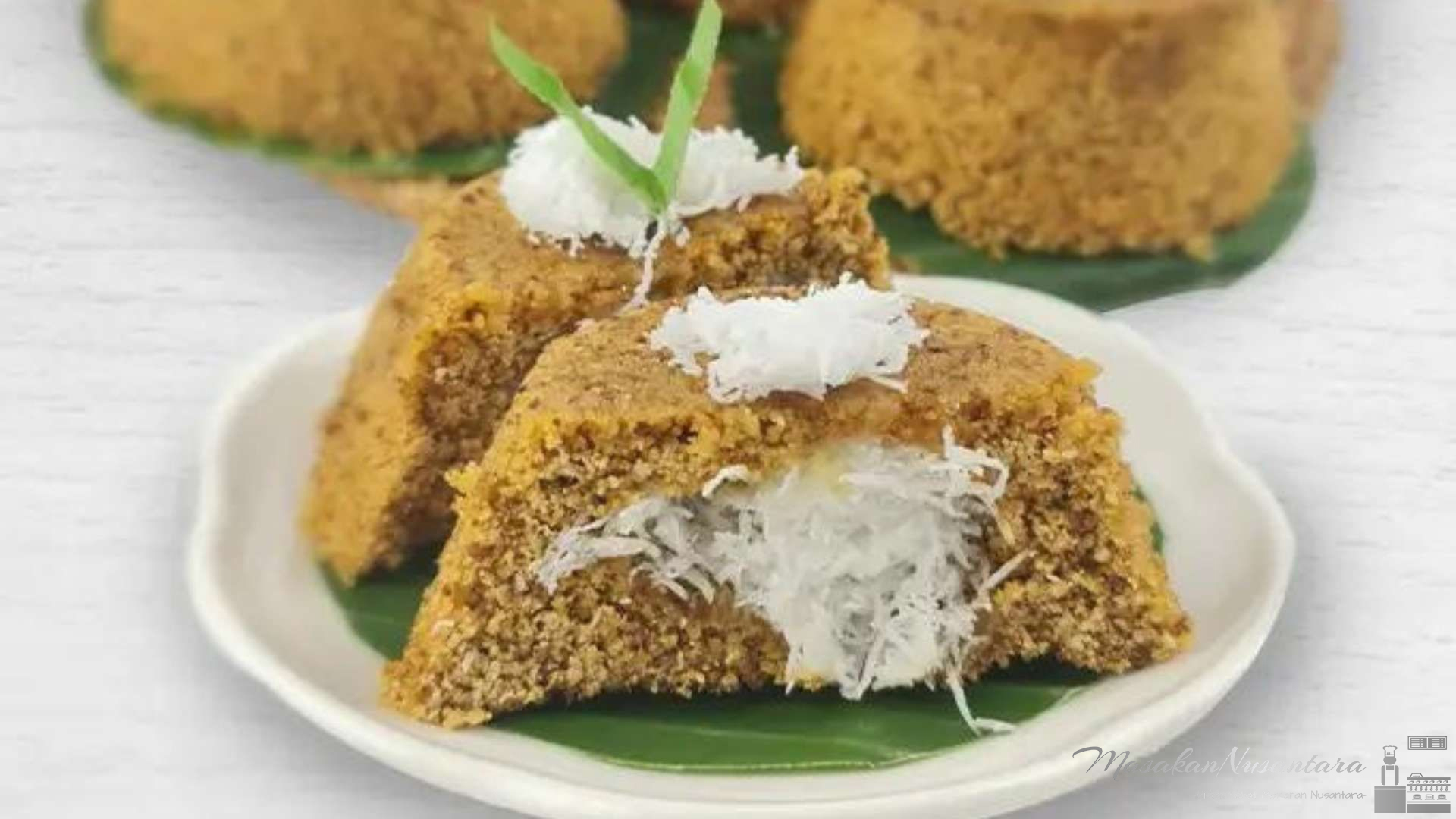 Putu Cangkir: Makanan Manis yang Menghadirkan Nostalgia