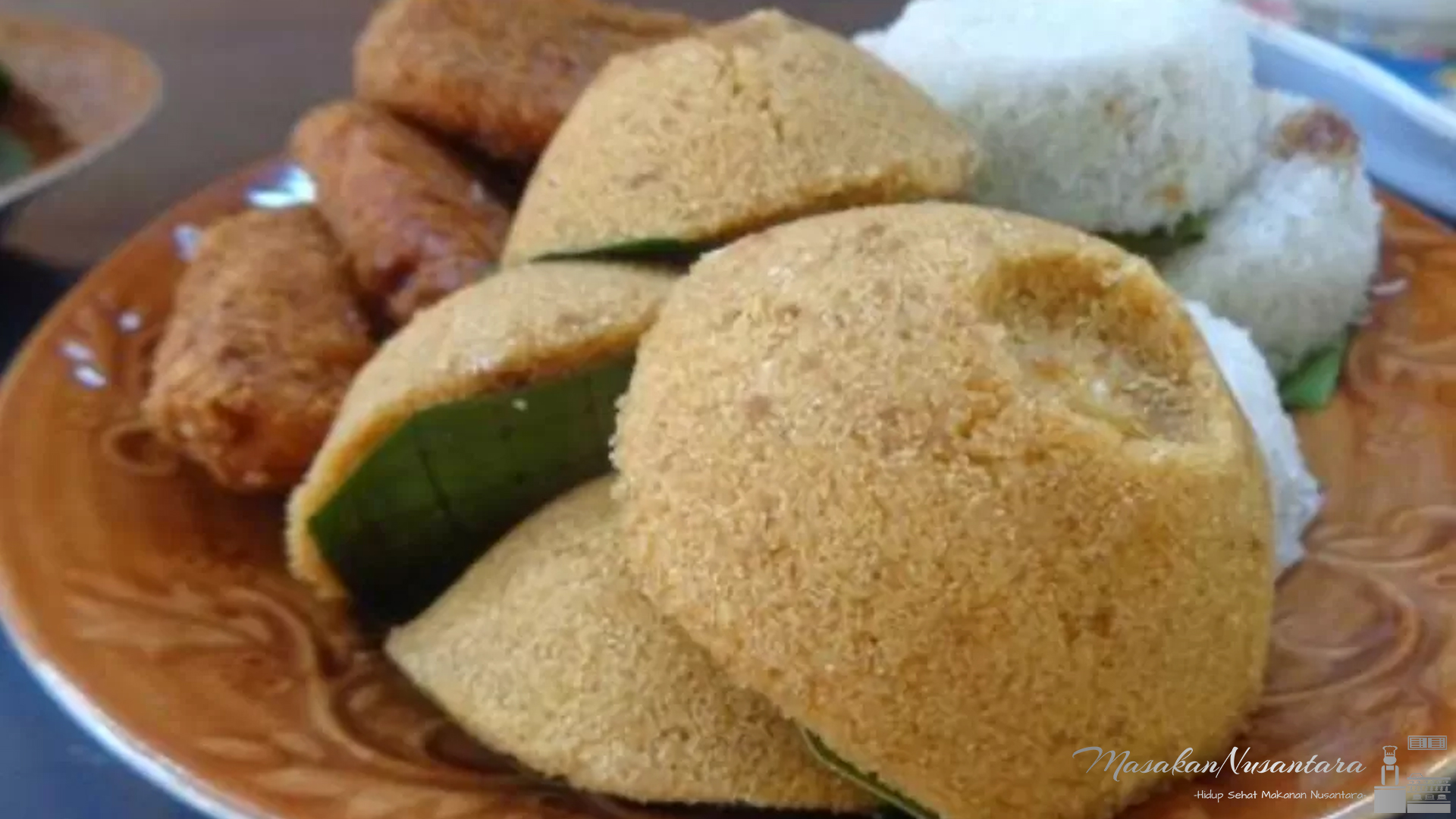 Putu Cangkir: Makanan Manis yang Menghadirkan Nostalgia