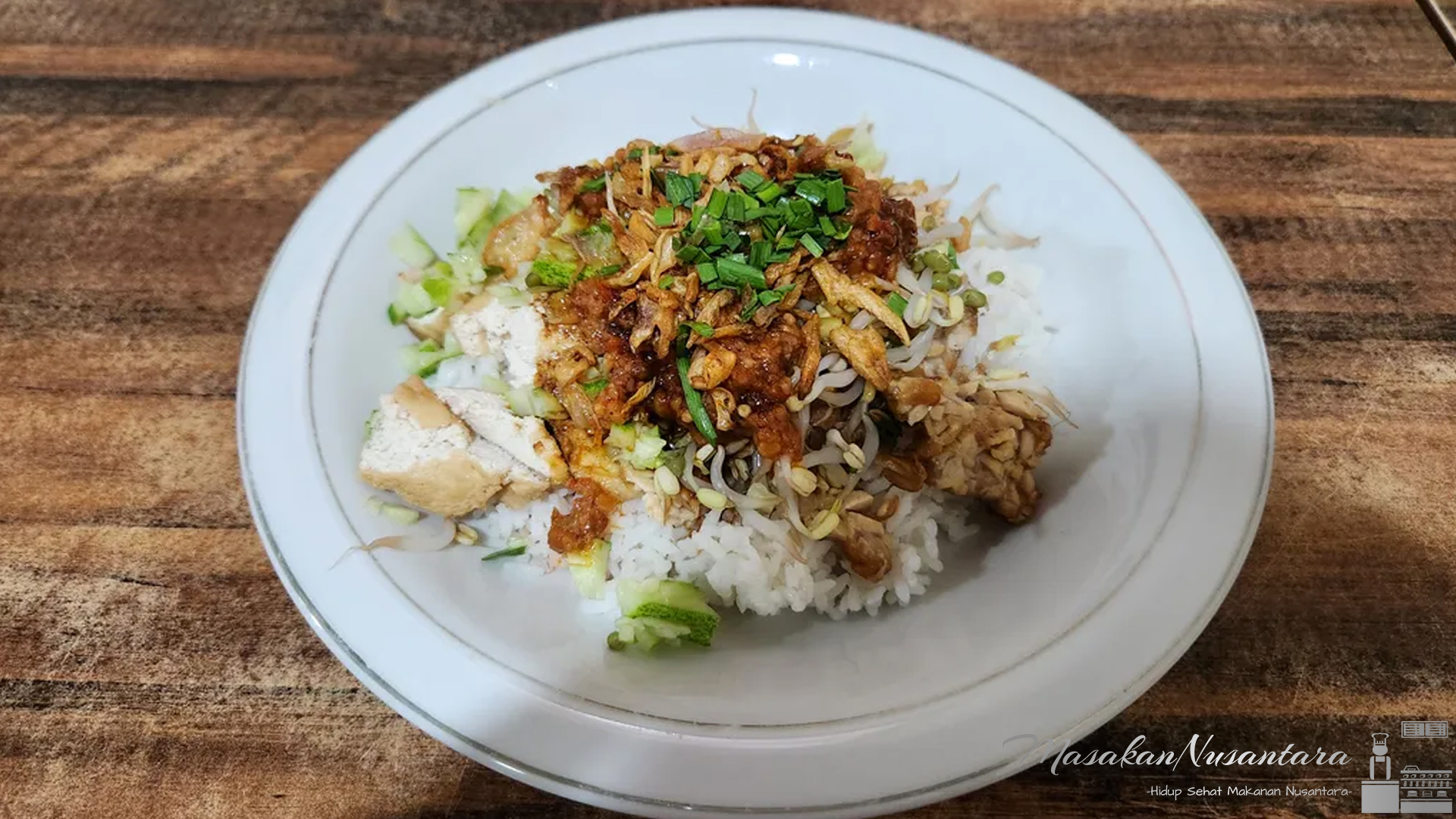 Nikmatnya Nasi Lengko, Sajian Khas Cirebon yang Bikin Ketagihan